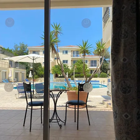 Nicki Resort: Cozy Flat Pool View Polis